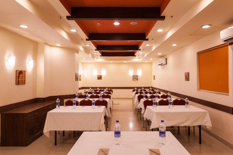هتل Ginger  Indore