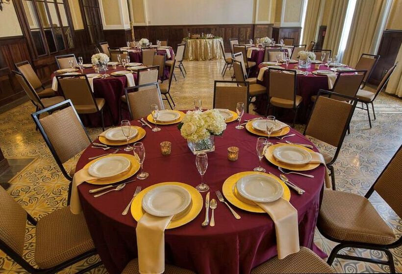 בית מלון כפרי Hampton Inn & Suites Bradenton Downtown Historic District