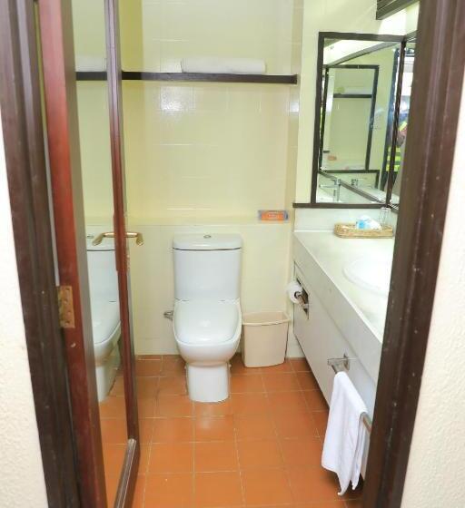 هتل Mombasa Continental Resort