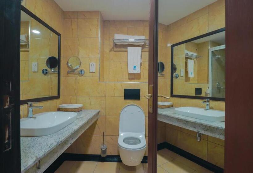 هتل Mombasa Continental Resort