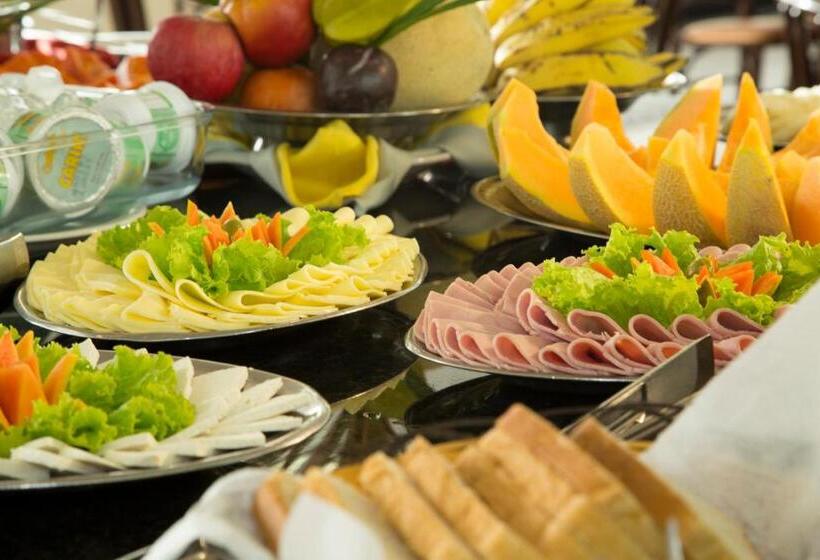 فندق Monza Palace