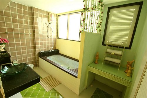 هتل Plumeria Hideaway Resort
