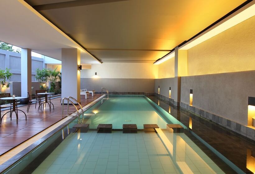 هتل Santika Bengkulu