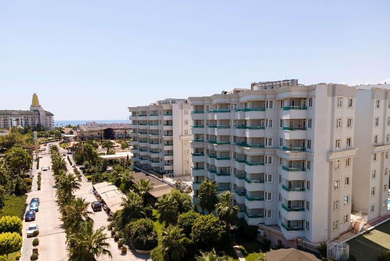 استراحتگاه Wyndham Garden Lara