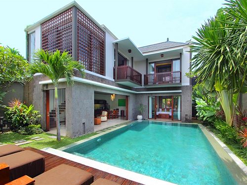 Seminyak Icon  By Karaniya Experience