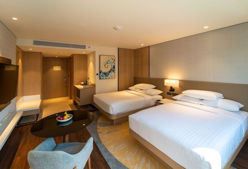 هتل Courtyard By Marriott Vadodara
