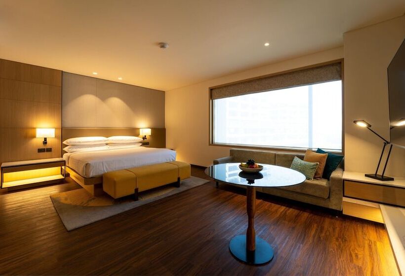 هتل Courtyard By Marriott Vadodara