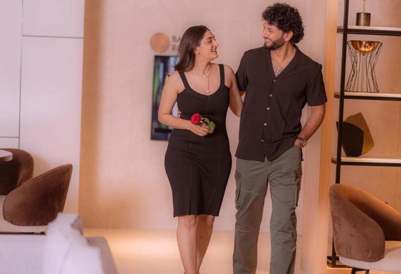 هتل Courtyard By Marriott Vadodara