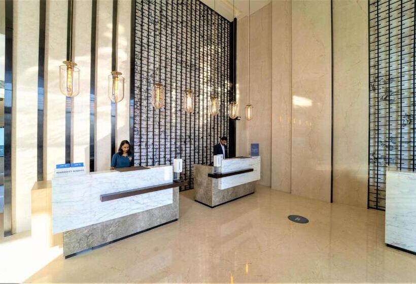 هتل Courtyard By Marriott Vadodara