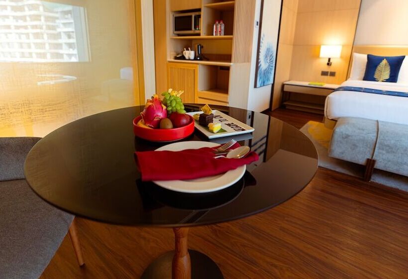 هتل Courtyard By Marriott Vadodara