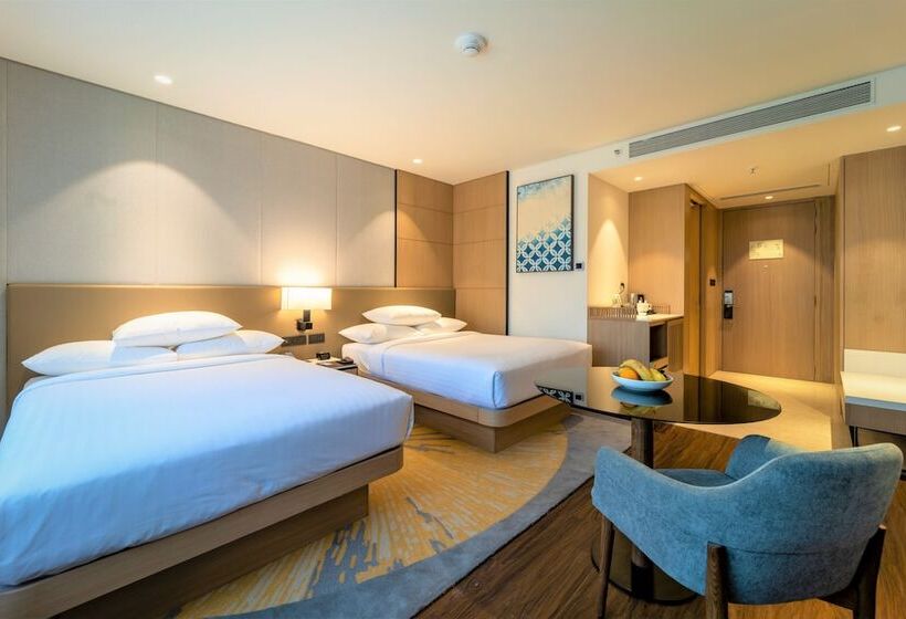 هتل Courtyard By Marriott Vadodara