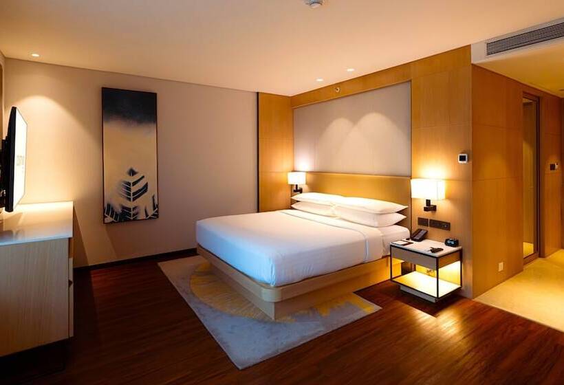 هتل Courtyard By Marriott Vadodara