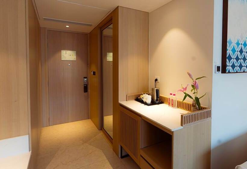 هتل Courtyard By Marriott Vadodara