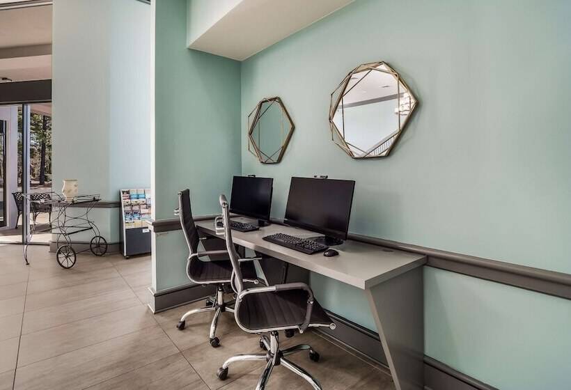 هتل Mainstay Suites Florence