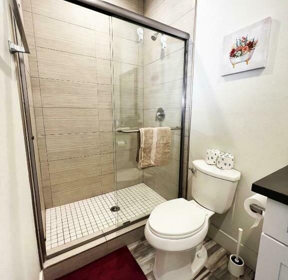 Pineapple Hostel