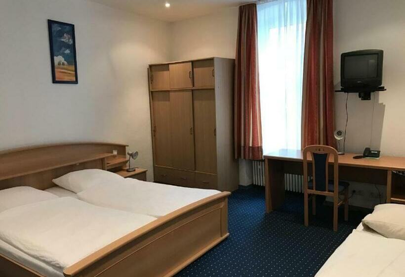 هاستل Gästehaus Hein