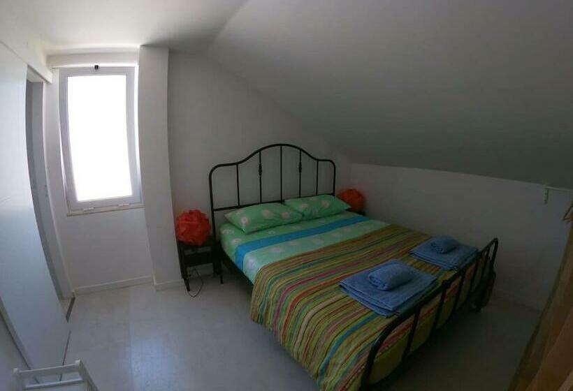 فندق صغير Mata Beach Caparica
