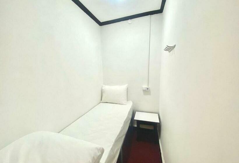 Hamam Hostel 1469