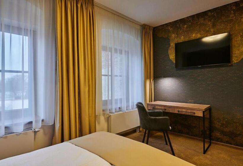 هتل Alfréd A Hermína