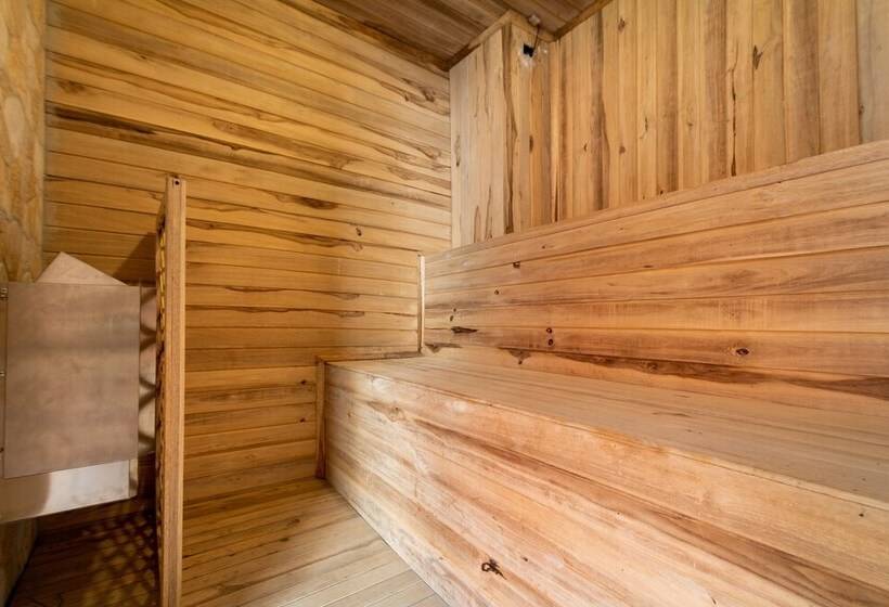 هتل Boutique Casa Chunuu Santa Marta