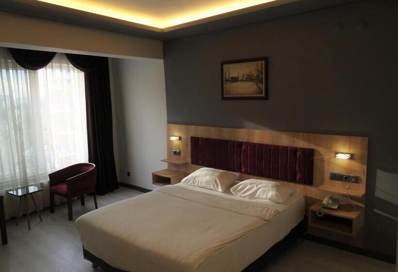 هتل Inn Town