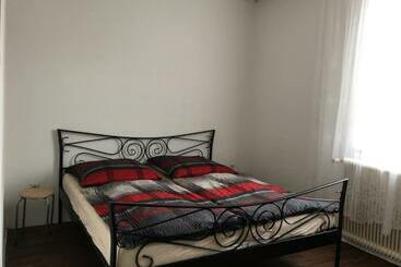 هاستل Pension Anna Monteurzimmer