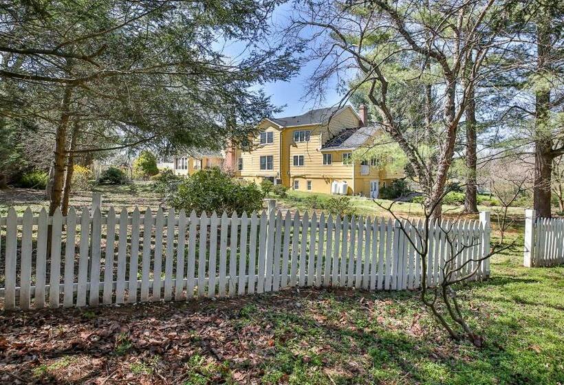 住宿加早餐  Purcellville Home