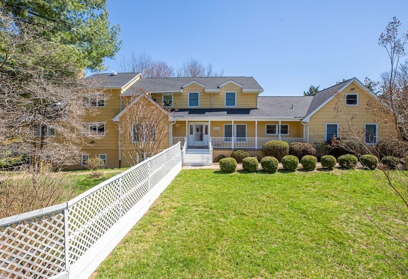 住宿加早餐  Purcellville Home