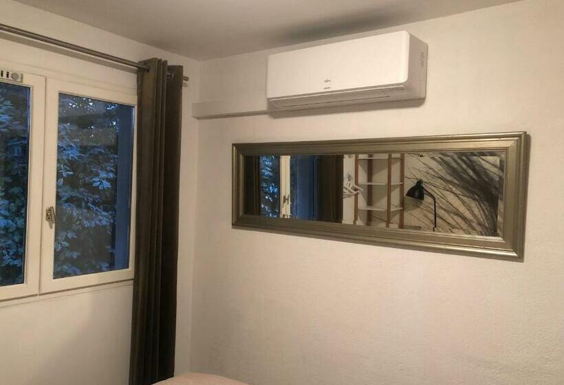 ベッドアンドブレックファースト Marie Jean Chambre D Hotes & Gite