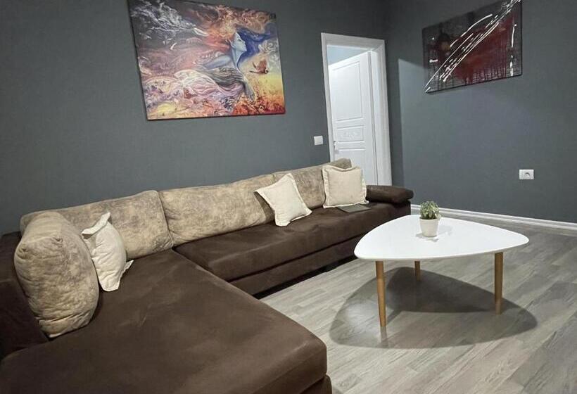 Center Residence
