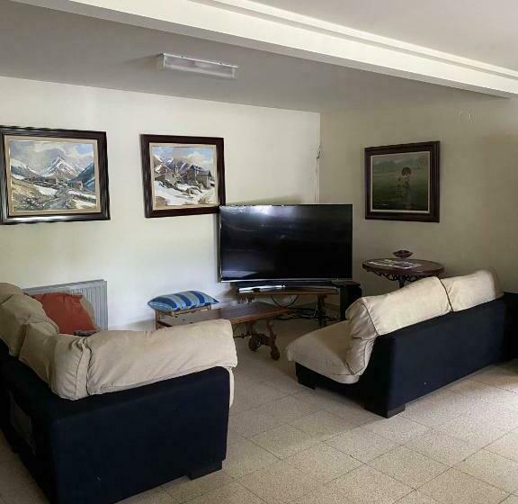 بنسيون Hostatgeria I Restaurant Coll De Condreu