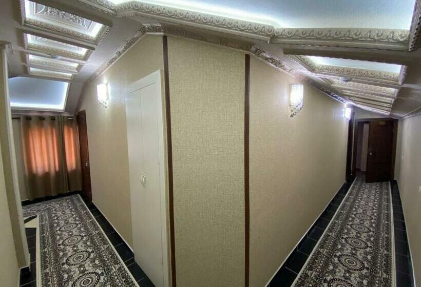 호텔 Plaza 777
