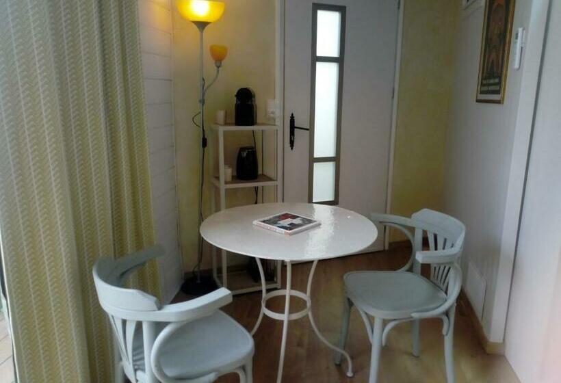민박 Chambre Indépendante à Carcassonne