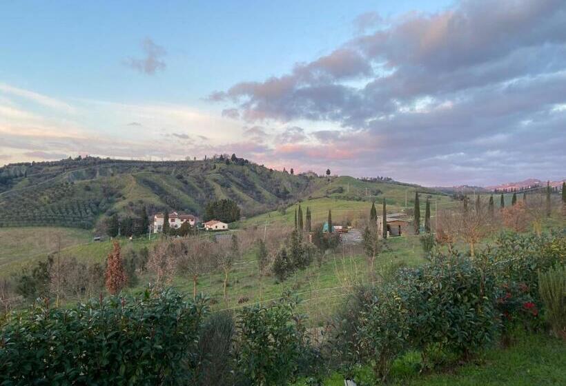 فندق Poggio Ai Legni