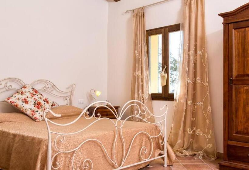 فندق Poggio Ai Legni