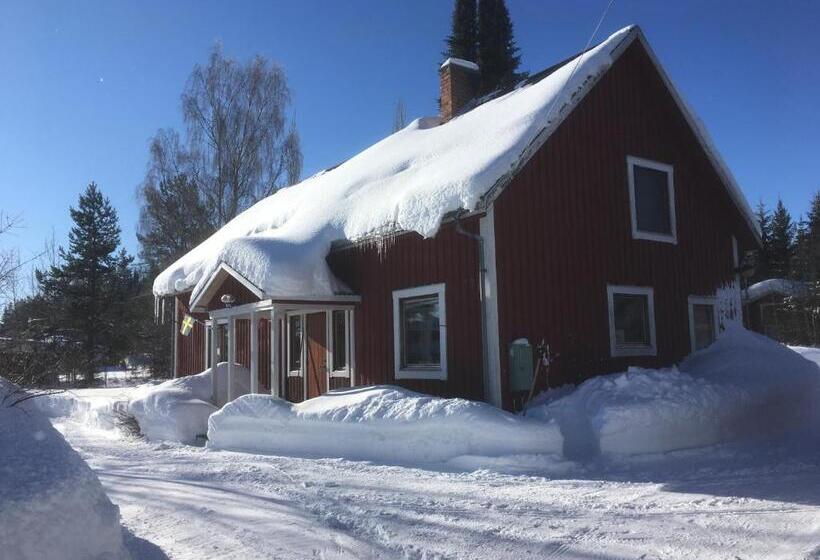بنسيون Christinagården Guesthouse