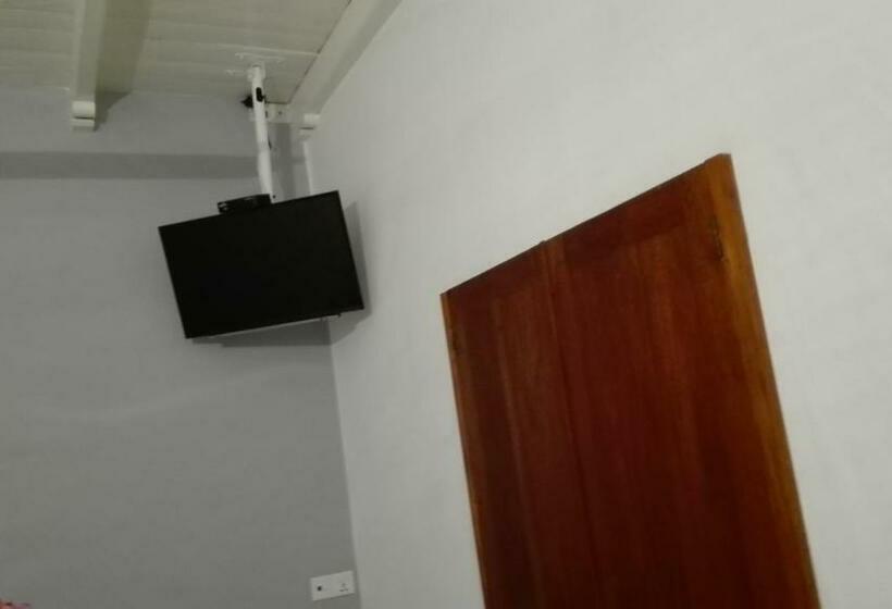 بنسيون Crescent N Cocoon