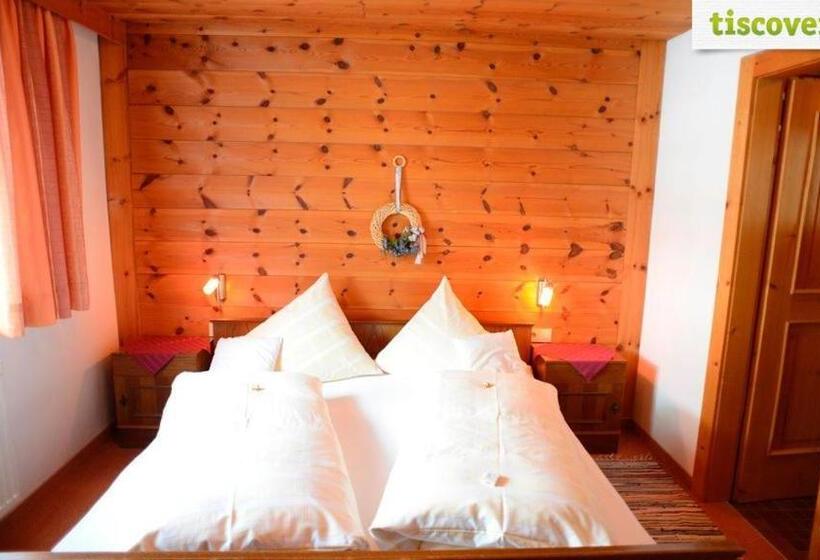 پانسیون Gastehaus Wolf
