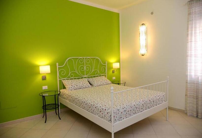 پانسیون Jonico Guest House