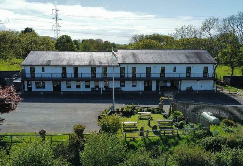 فندق صغير Basecamp Wales