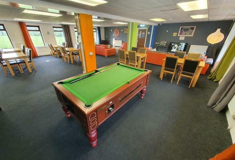 فندق صغير Basecamp Wales