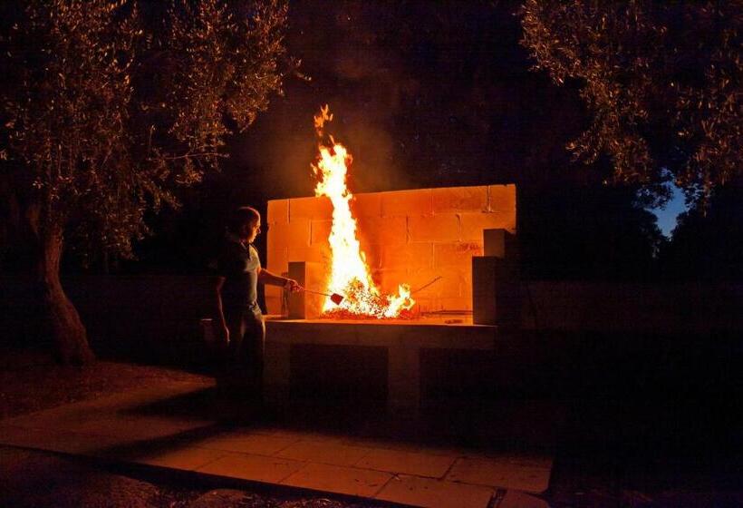 هتل Agriturismo La Collina Degli Ulivi