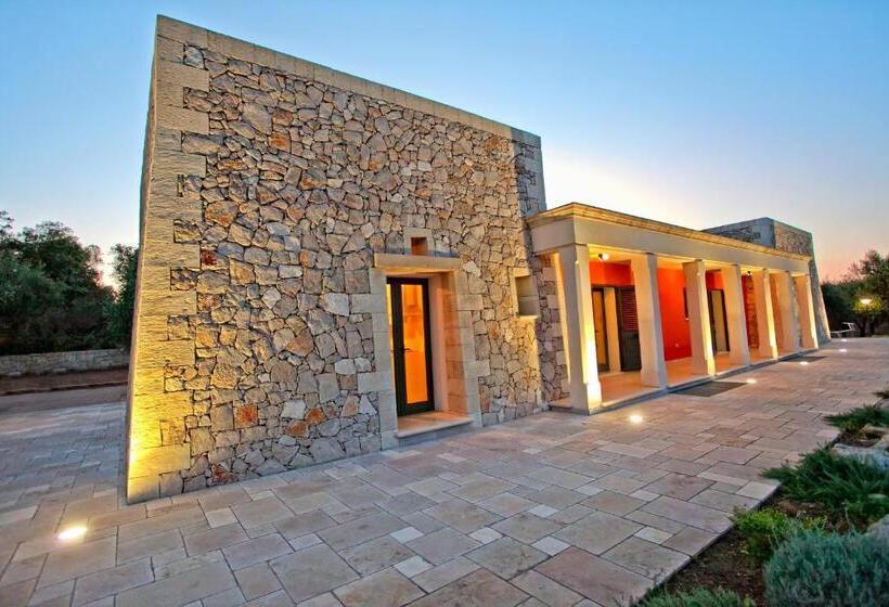 Отель Agriturismo La Collina Degli Ulivi