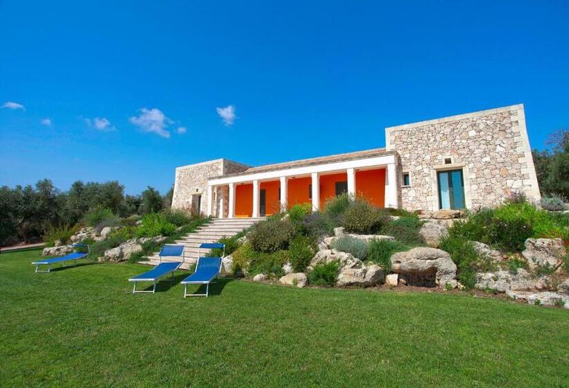 Отель Agriturismo La Collina Degli Ulivi