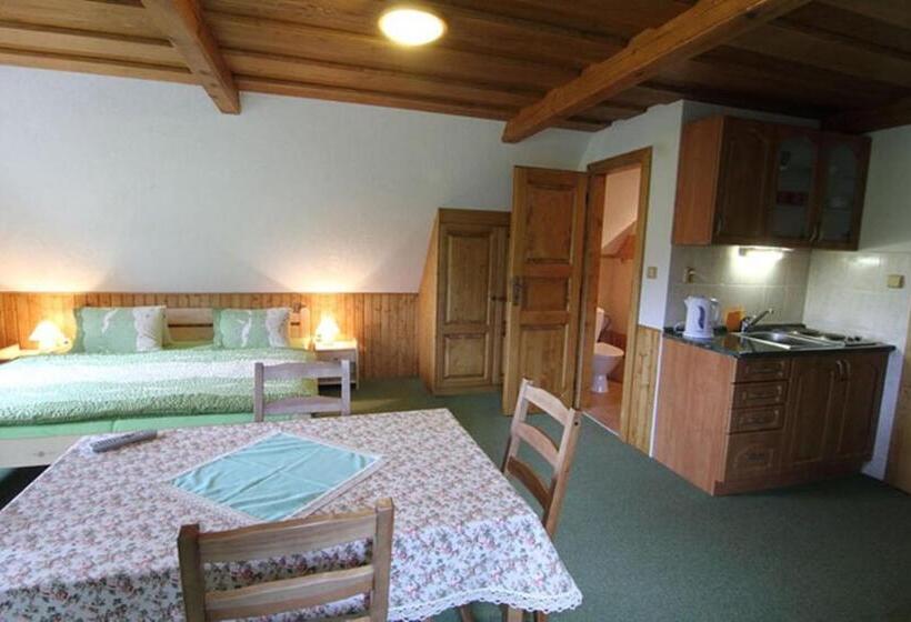 پانسیون Chalupa U Novotných