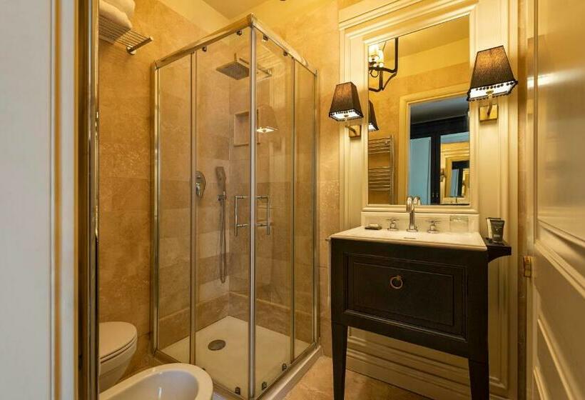 مسافرخانه Profumo Maison Colosseo