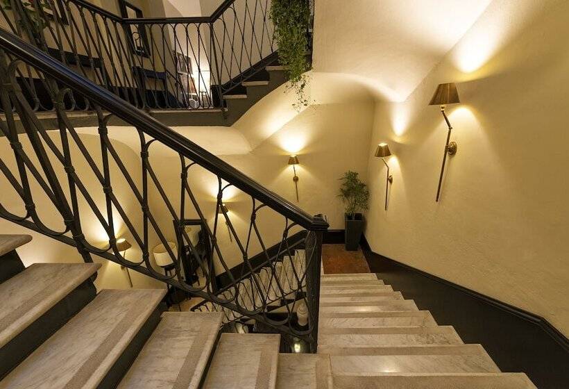 مسافرخانه Profumo Maison Colosseo