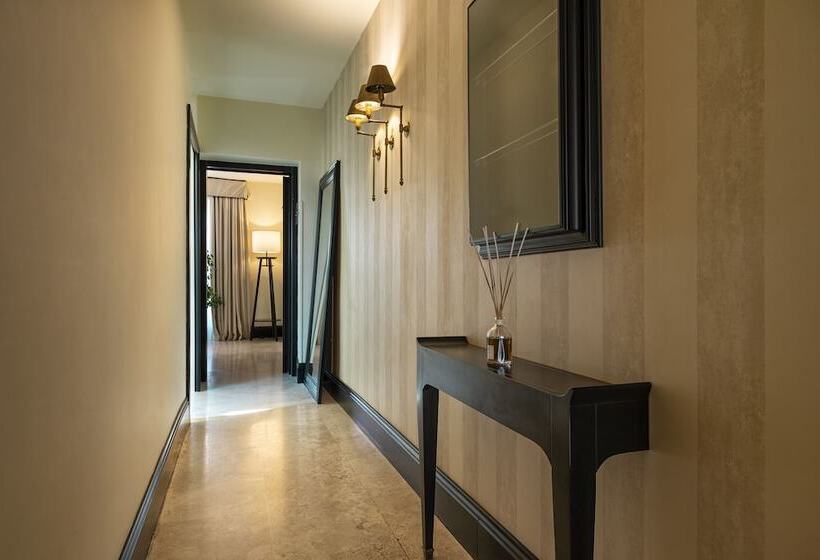 مسافرخانه Profumo Maison Colosseo