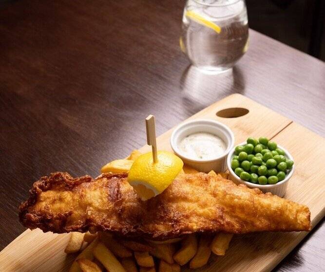 호텔 Donnington Grove Country Club