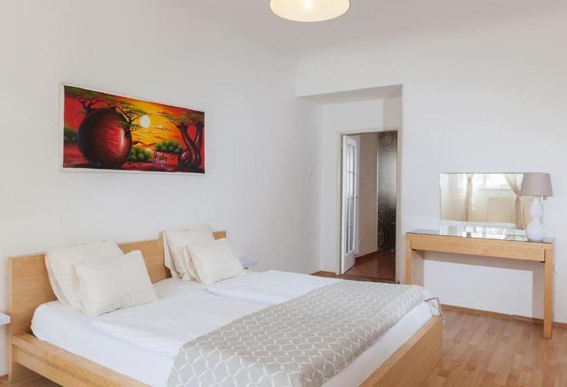 فندق Happy Prague Apartments